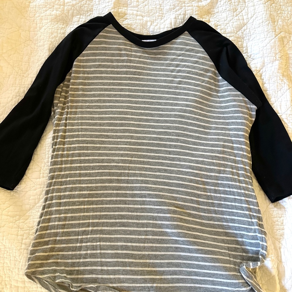 LuLaRoe Gray Black and White Randy 3/4 Sleeve Tee